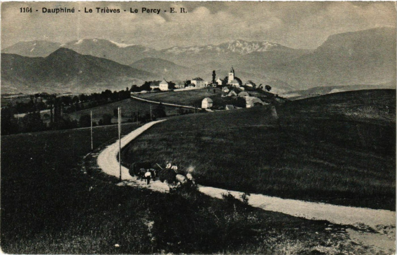 Carte postale ancienne Dauphine - Le Trieves - Le Percy à Percy