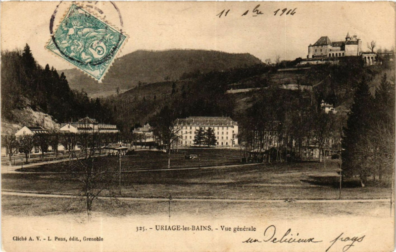 Carte postale ancienne Uriage-les-Bains - Vue generale