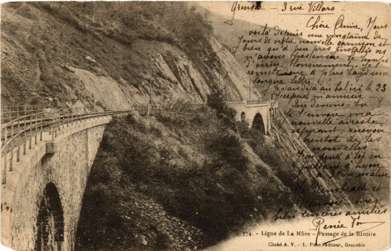 Carte postale ancienne Ligne de la Mure - Passage de la Rivoire à La Mure