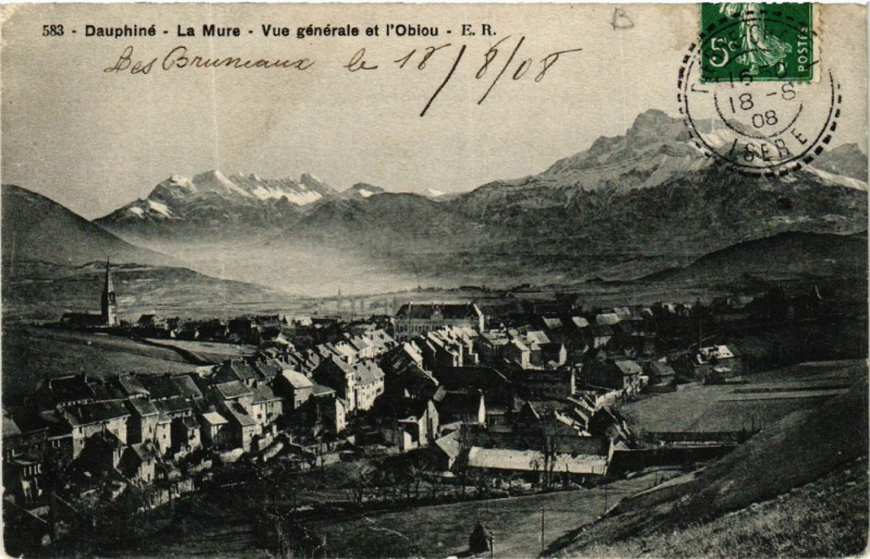 Carte postale ancienne Dauphine - La Mure - Vue generale et l'Obiou à La Mure