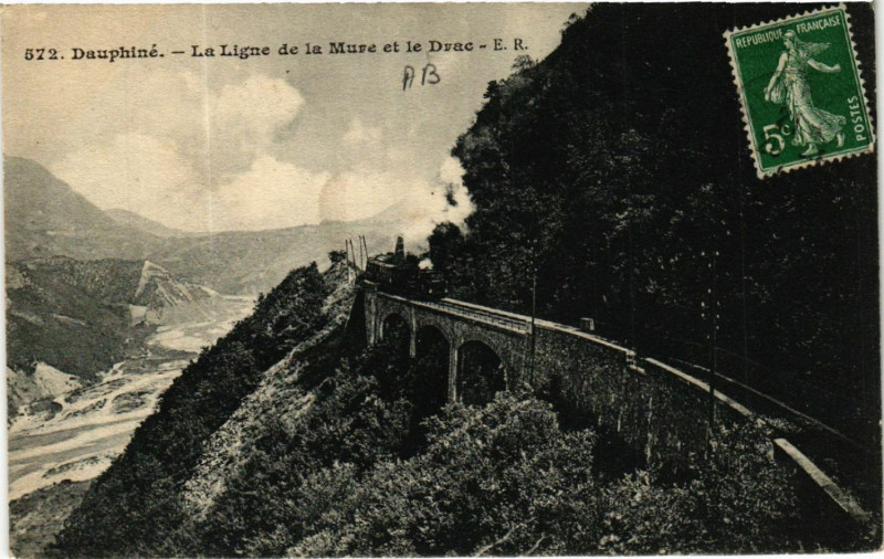 Carte postale ancienne Dauphine - La Ligne de la Mure et le Drac à La Mure