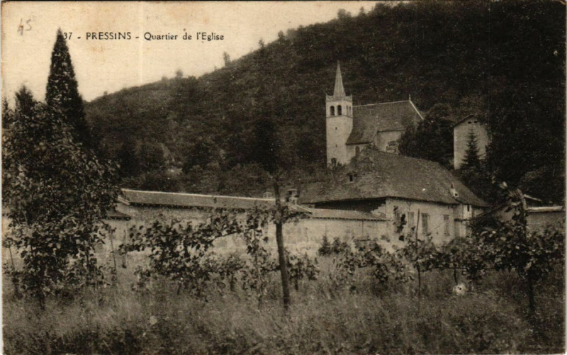Carte postale ancienne Pressins - Quartier de l'Eglise à Pressins