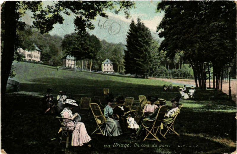 Carte postale ancienne Uriage - Un Coin du Parc
