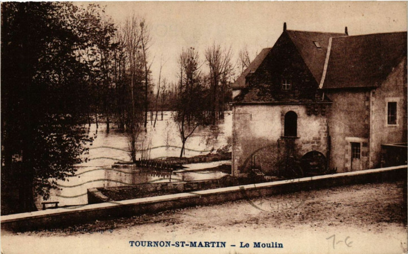 Carte postale ancienne Tournon-Saint-Martin - Le Moulin