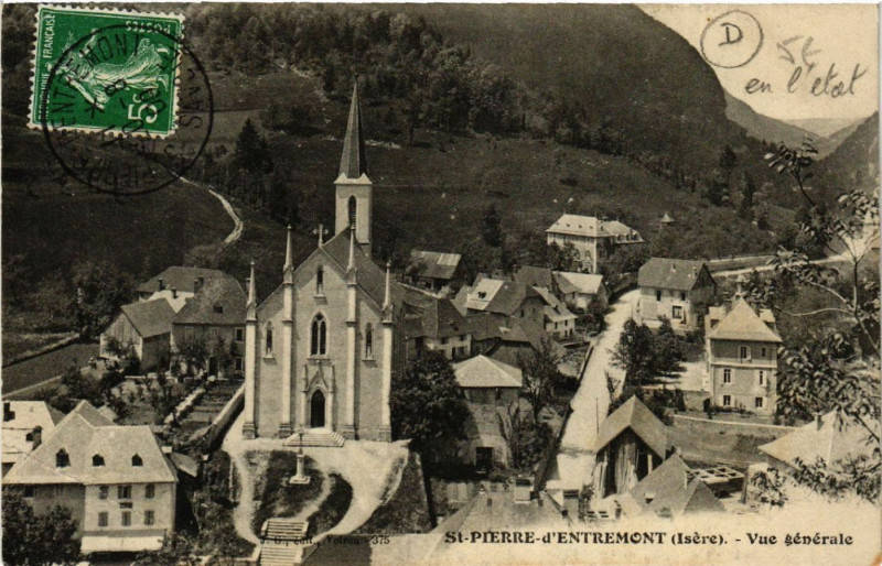Carte postale ancienne Saint-Pierre-d'Entremont - Vue générale à Saint-Pierre-d'Entremont