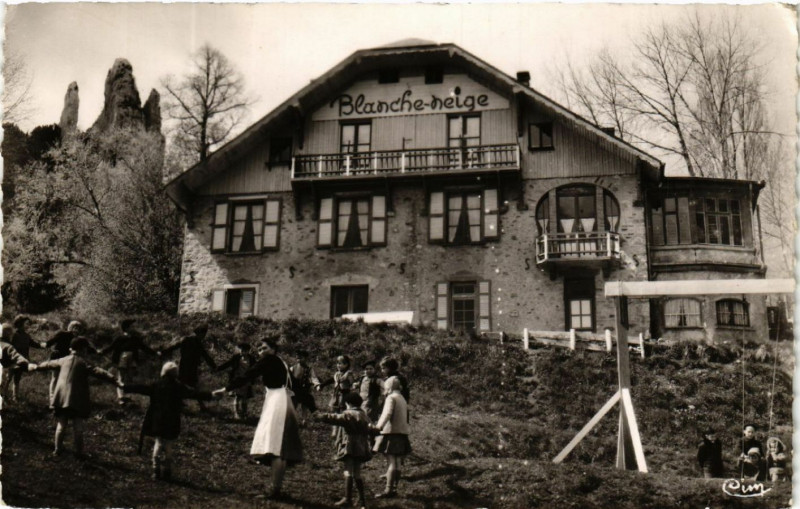 Carte postale ancienne Saint-Nizier-du-Moucherotte - Pension d'Enfants Blacnhe Neige à Saint-Nizier-du-Moucherotte