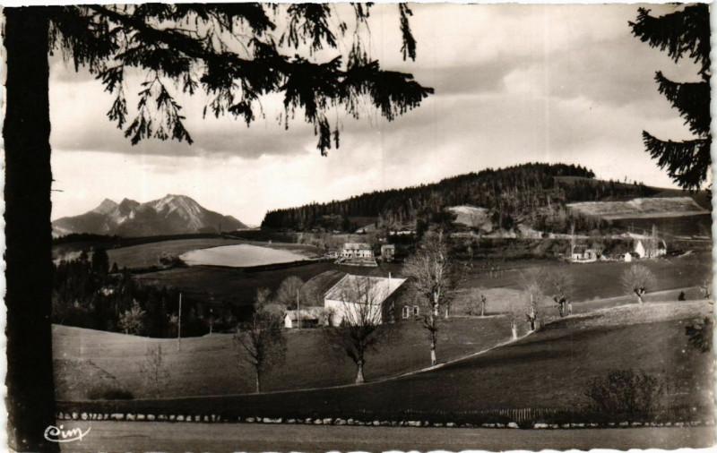 Carte postale ancienne Saint-Nizier-du-Moucherotte - La Tour Grosset à Saint-Nizier-du-Moucherotte