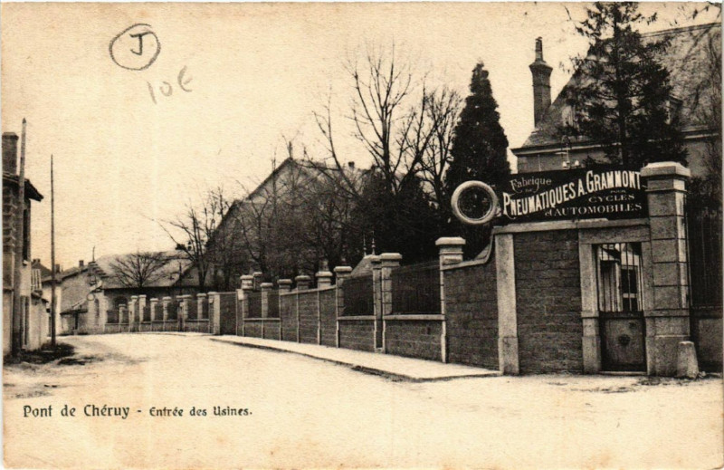 Carte postale ancienne Pont-de-Cheruy - Pont-de-Cheruy - Entrée des Usines à Pont-de-Chéruy