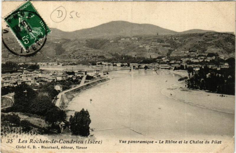 Carte postale ancienne Les Roches-de-Condrieu - Vue Panoramique - Le Rhone aux Roches-de-Condrieu