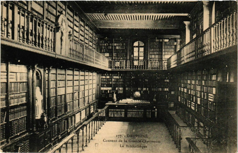 Carte postale ancienne Couvent de la Grande-Chartreuse - La Bibliotheque
