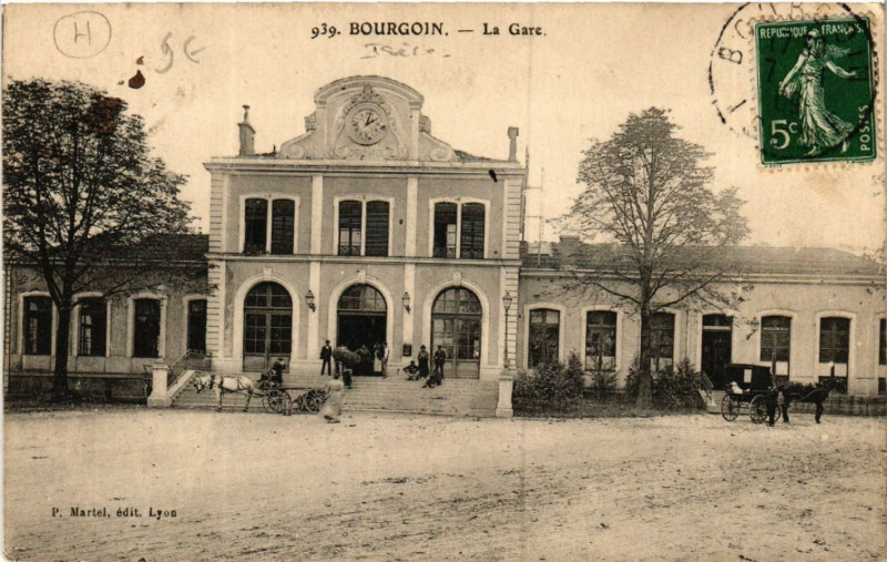 Carte postale ancienne Bourgoin - La Gare