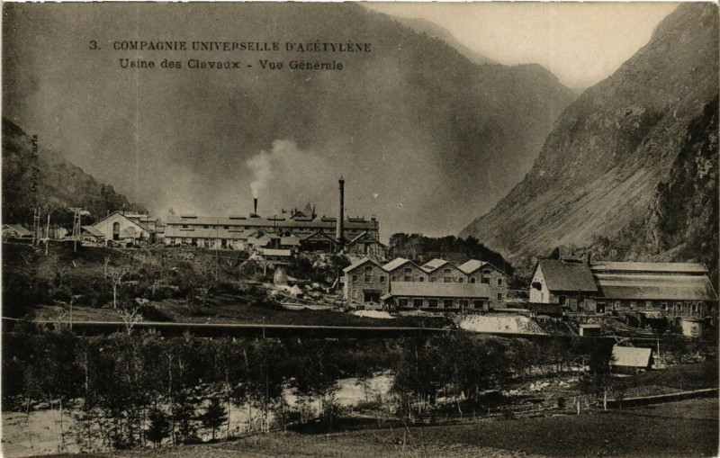 Carte postale ancienne Usine de Clavaux - Vue générale