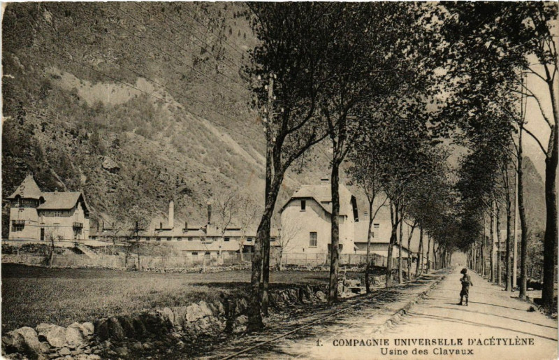 Carte postale ancienne Usine de Clavaux - Compagnie Universelle d'Acetylene