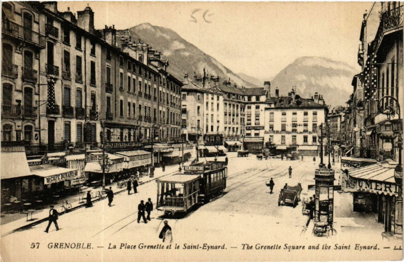 Carte postale ancienne Grenoble - La Place Grenette et le St-Eynard à Grenoble