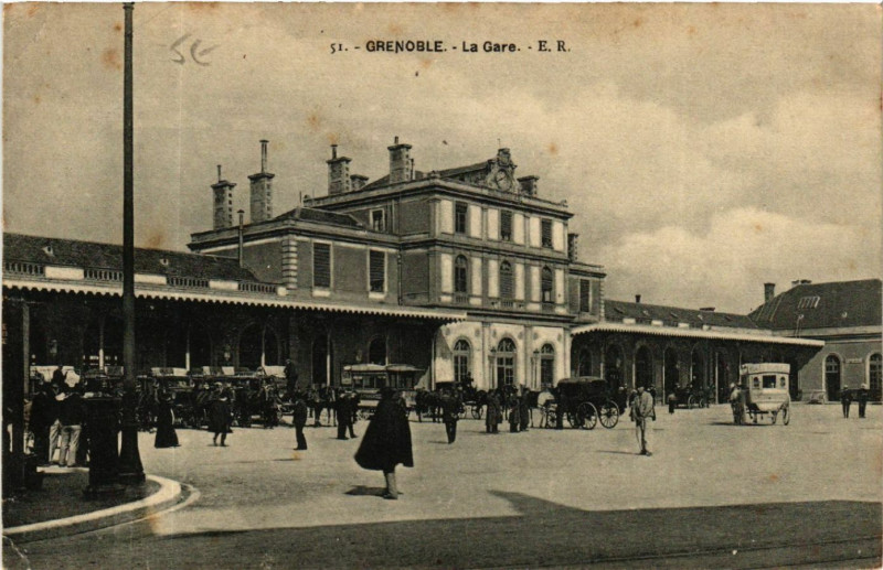 Carte postale ancienne Grenoble - La Gare à Grenoble