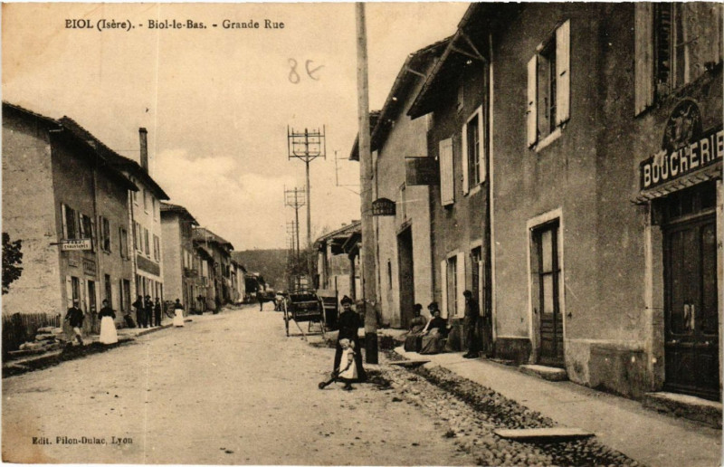 Carte postale ancienne Biol - Biol-le-Bas - Grande Rue à Biol