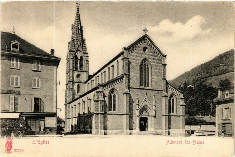 Carte postale ancienne Allevard-les-Bains - L'Eglise à Allevard
