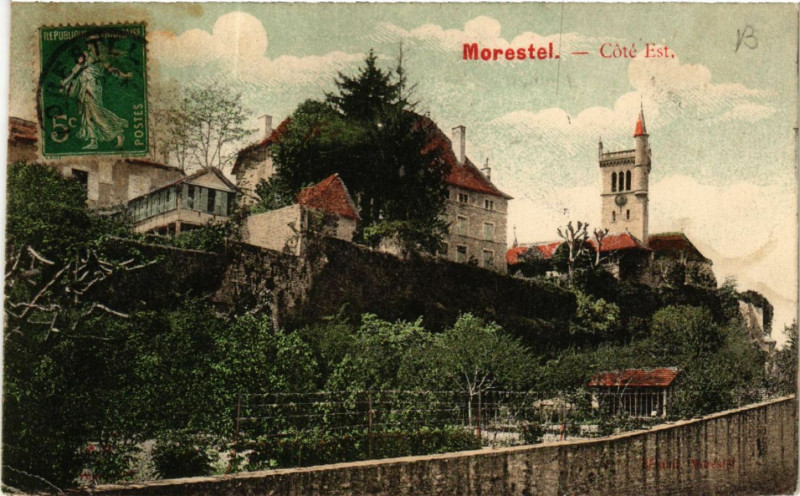Carte postale ancienne Morestel - Cote Est à Morestel