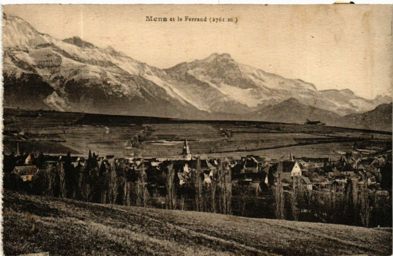 Carte postale ancienne Mens et le Ferrand (2761 m) à Mens