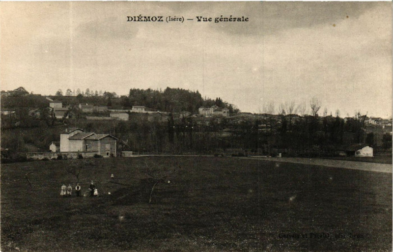 Carte postale ancienne Diemoz - Vue générale à Diémoz