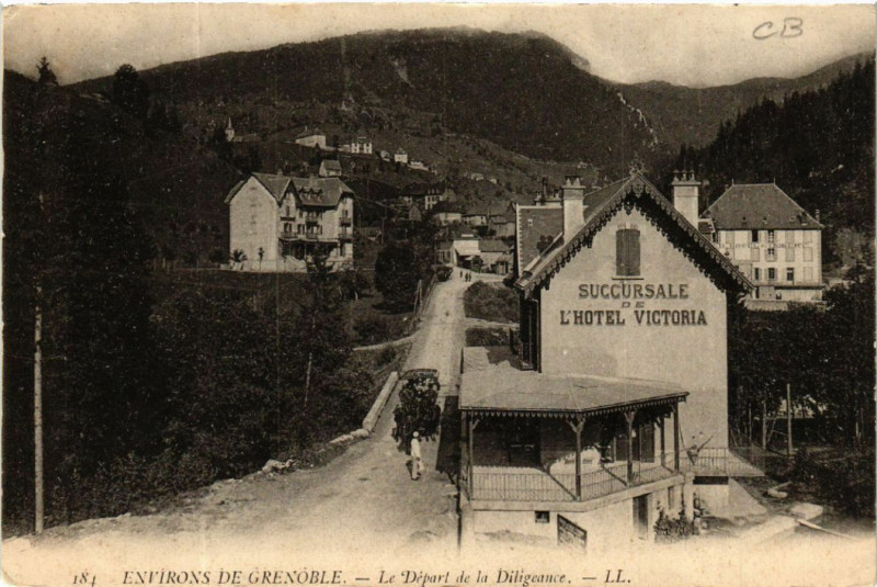 Carte postale ancienne Env. de Grenoble - Le Depart de la Diligeance à Grenoble