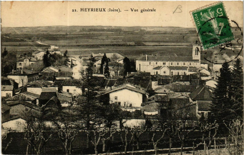 Carte postale ancienne Heyrieux - Vue générale à Heyrieux