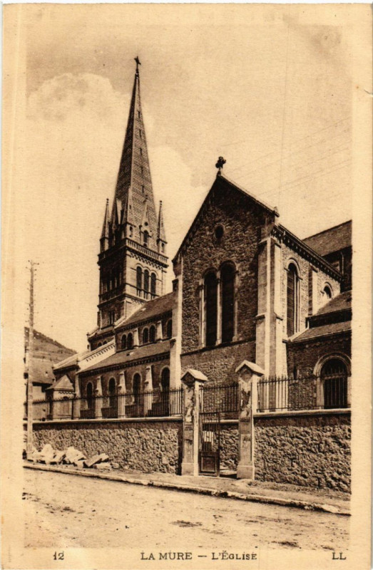 Carte postale ancienne La Mure - L'Eglise à La Mure