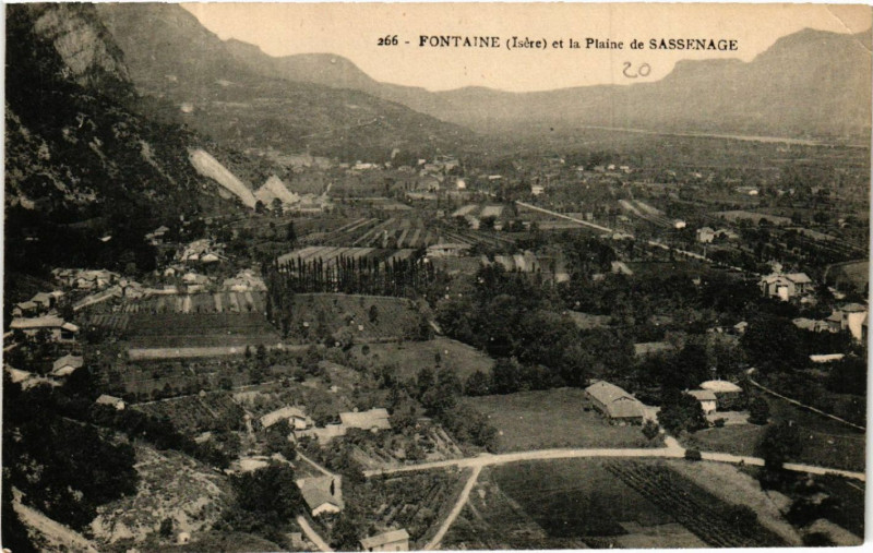 Carte postale ancienne Fontaine - et la Plaine de Sassenage à Fontaine