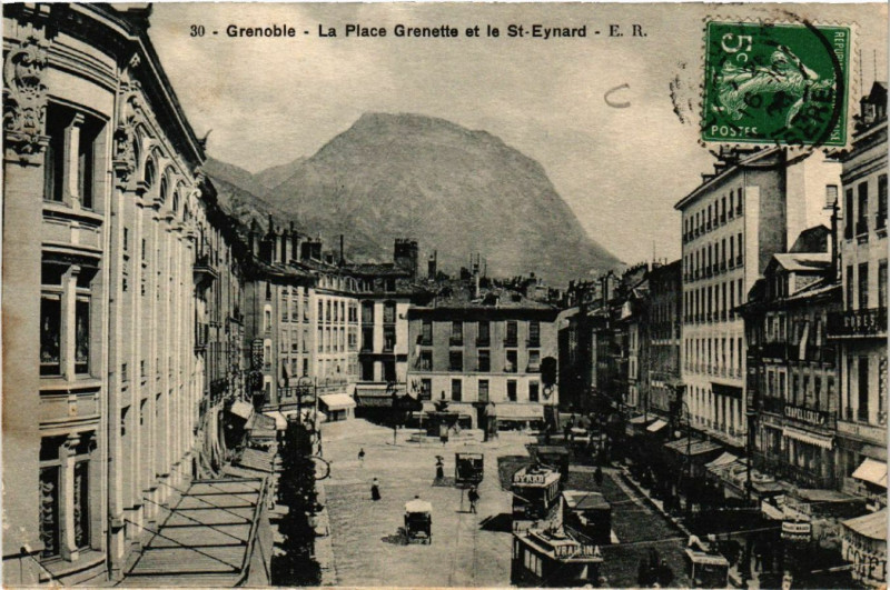 Carte postale ancienne Grenoble - La Place Grenette et le St-Eynard à Grenoble