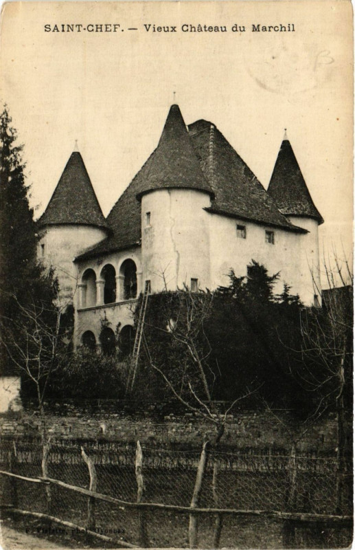 Carte postale ancienne Saint-Chef - Vieux Chateau du Marchil à Saint-Chef