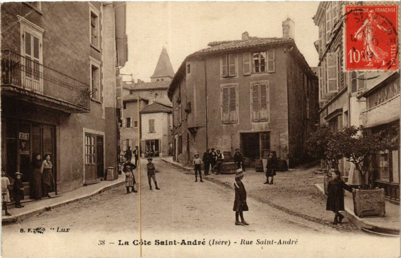 Carte postale ancienne La Cote-Saint-Andre - Rue Saint-Andre à La Côte-Saint-André