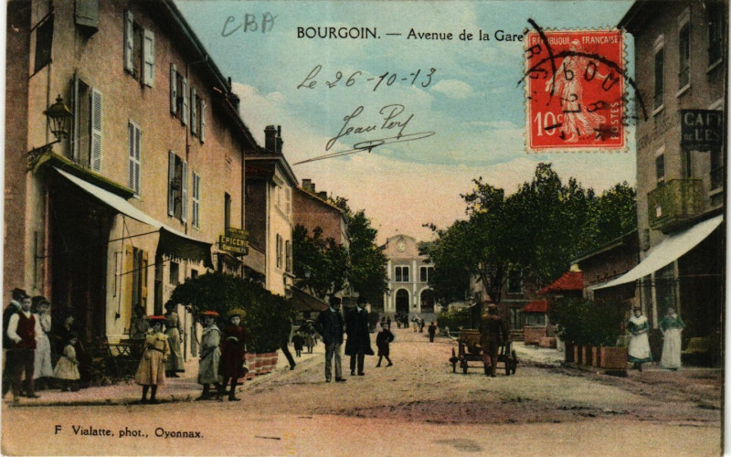 Carte postale ancienne Bourgoin - Avenue de la Gare
