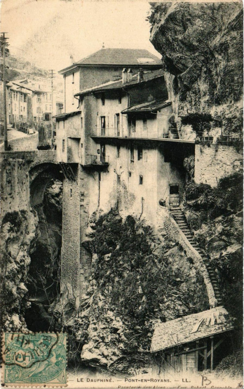 Carte postale ancienne Pont-en-Royas - Town Scene France à Royas
