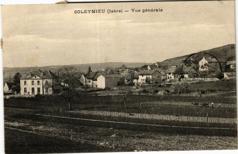 Carte postale ancienne Soleymieu - Vue générale à Soleymieu