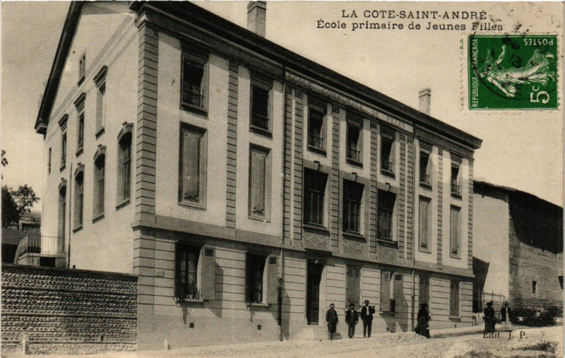 Carte postale ancienne La Cote-Saint-Andre - Ecole primaire de Jeunes Filles à La Côte-Saint-André