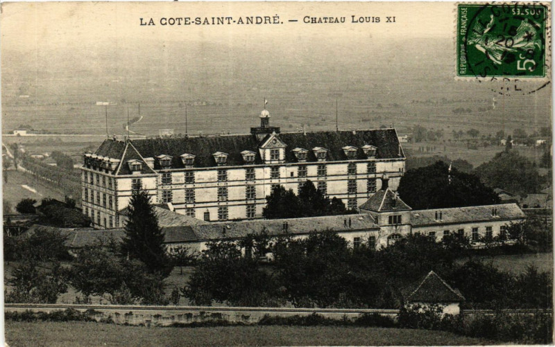 Carte postale ancienne La Cote-Saint-Andre - Chateau Louis Xi à La Côte-Saint-André