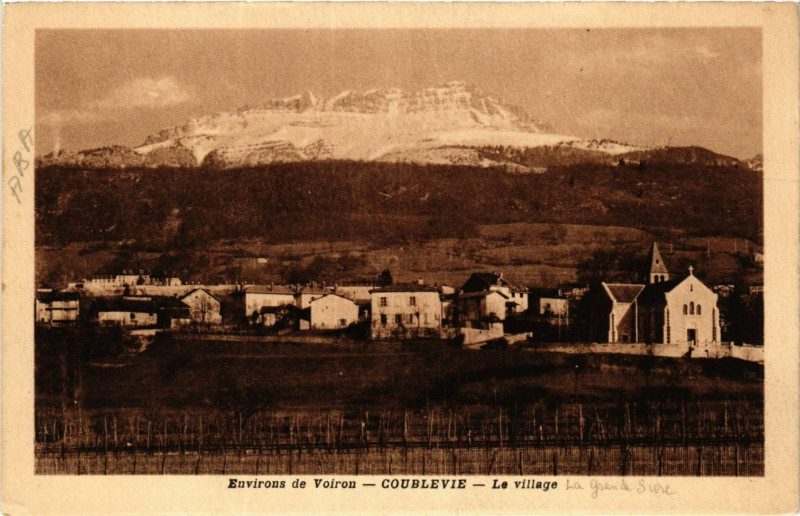 Carte postale ancienne Env. de Voiron - Coublevie - La village à Voiron