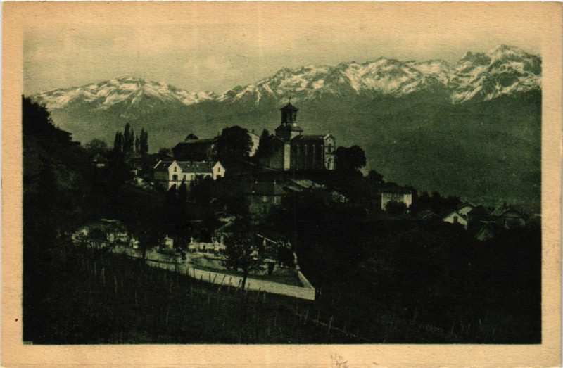 Carte postale ancienne Dauphiné - Route de la Chartreuse - Corenc et les Alpes à Corenc