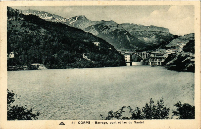 Carte postale ancienne Corps - Barrage pont et lac du Sautet à Corps