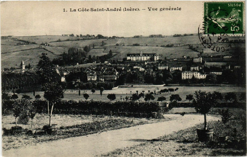 Carte postale ancienne La Cote-Saint-Andre - Vue générale à La Côte-Saint-André