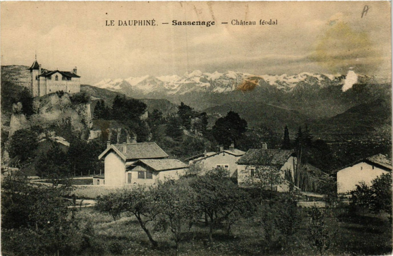 Carte postale ancienne Le Dauphiné - Sassenage - Chateau feodal à Sassenage