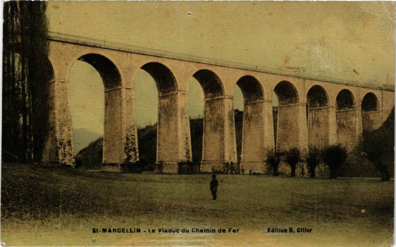 Carte postale ancienne Saint-Marcellin - Le Viaduc du Chemin de fer à Saint-Marcellin