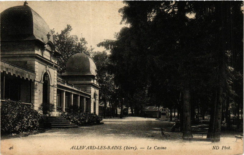Carte postale ancienne Allevard-les-Bains - Le Casino à Allevard