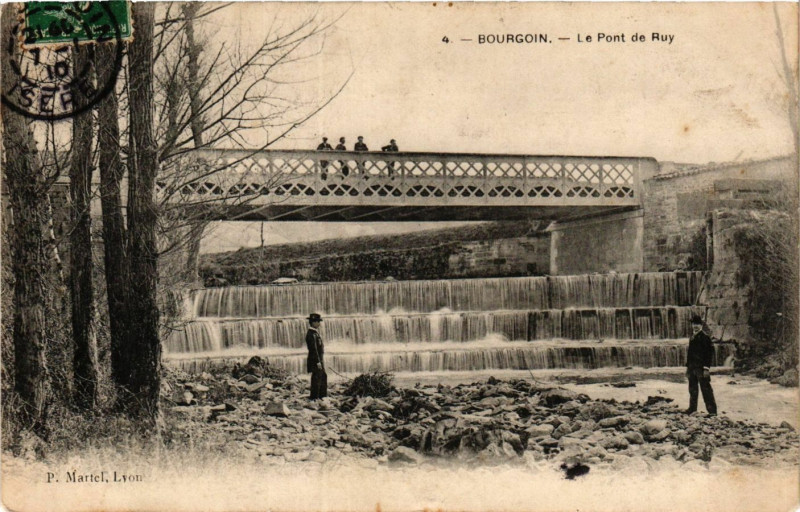 Carte postale ancienne Bourgoin - Le Pont-de-Ruy