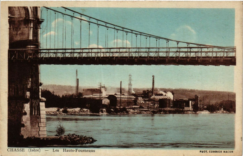 Carte postale ancienne Chasse - Les Haute-Fourneaux à Four