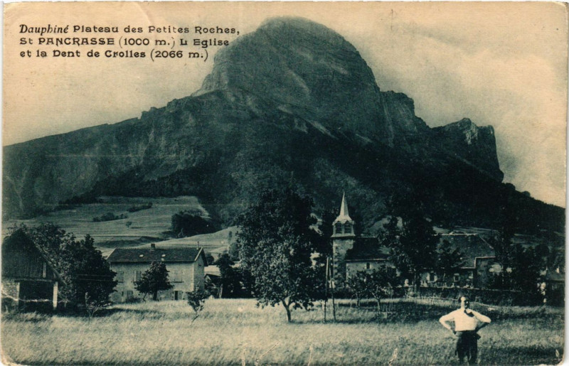 Carte postale ancienne Dauphiné Plateau des Petites Rochea Saint-Pancrasse (1000m) L'Eglise à Cras