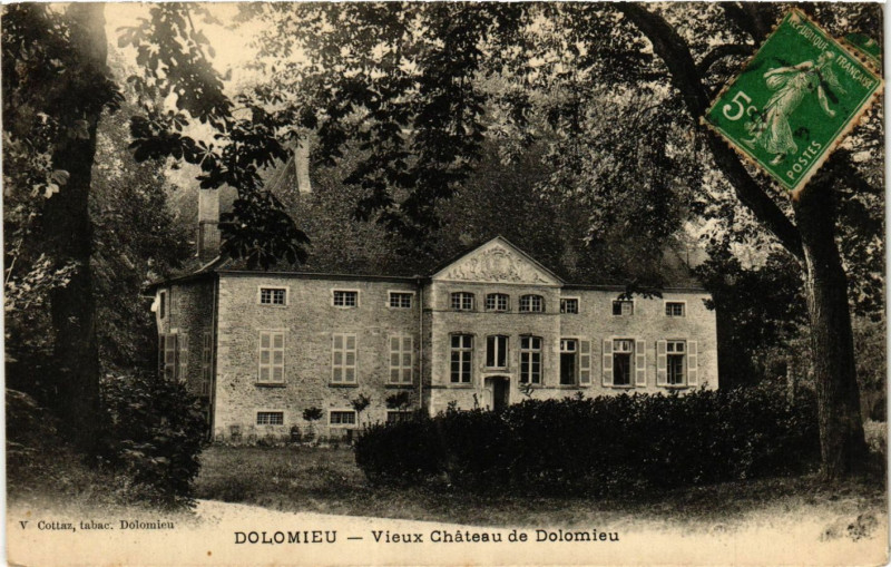 Carte postale ancienne Dolomieu - Vieux Chateau de Dolomieu à Dolomieu