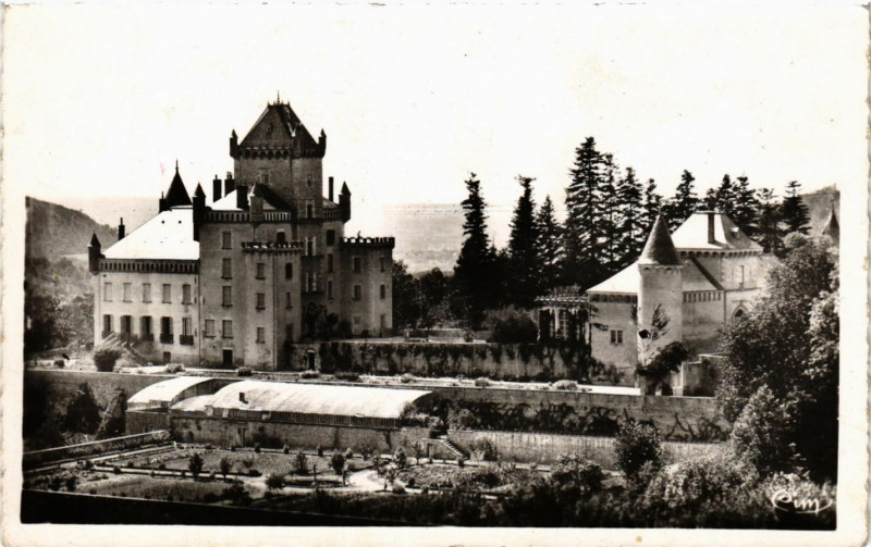 Carte postale ancienne Env. de Cremieu - Chateau de St-Jullin à Crémieu