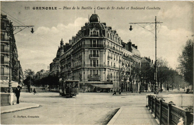 Carte postale ancienne Grenoble - Place de la Bastille-Cours de St-Andre et Boulevard à Grenoble