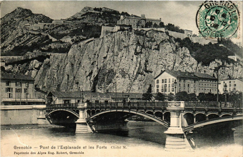 Carte postale ancienne Grenoble - Pont-de-l'Esplanade et les Forfs à Grenoble